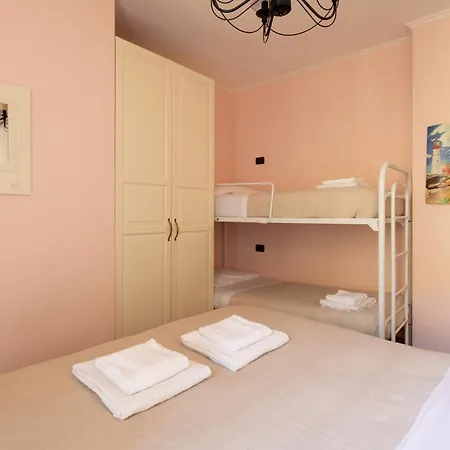 A Due Passi Dal Mare / Parcheggio Privato, Ampio Fino A 8 Persone بورتوفينيري