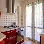 Apartament A Due Passi Dal Mare / Parcheggio Privato, Ampio Fino A 8 Persone