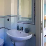 A Due Passi Dal Mare / Parcheggio Privato, Ampio Fino A 8 Persone