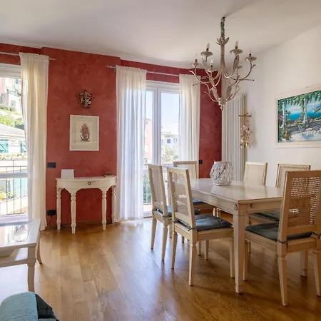 A Due Passi Dal Mare / Parcheggio Privato, Ampio Fino A 8 Persone * Porto Venere