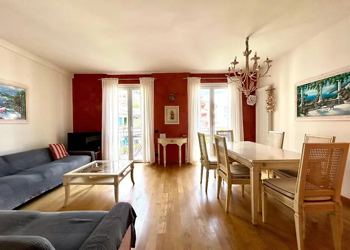 A Due Passi Dal Mare / Parcheggio Privato, Ampio Fino A 8 Persone Appartement