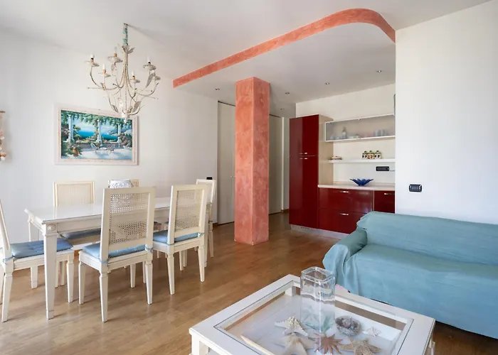 A Due Passi Dal Mare / Parcheggio Privato, Ampio Fino A 8 Persone Lägenhet *